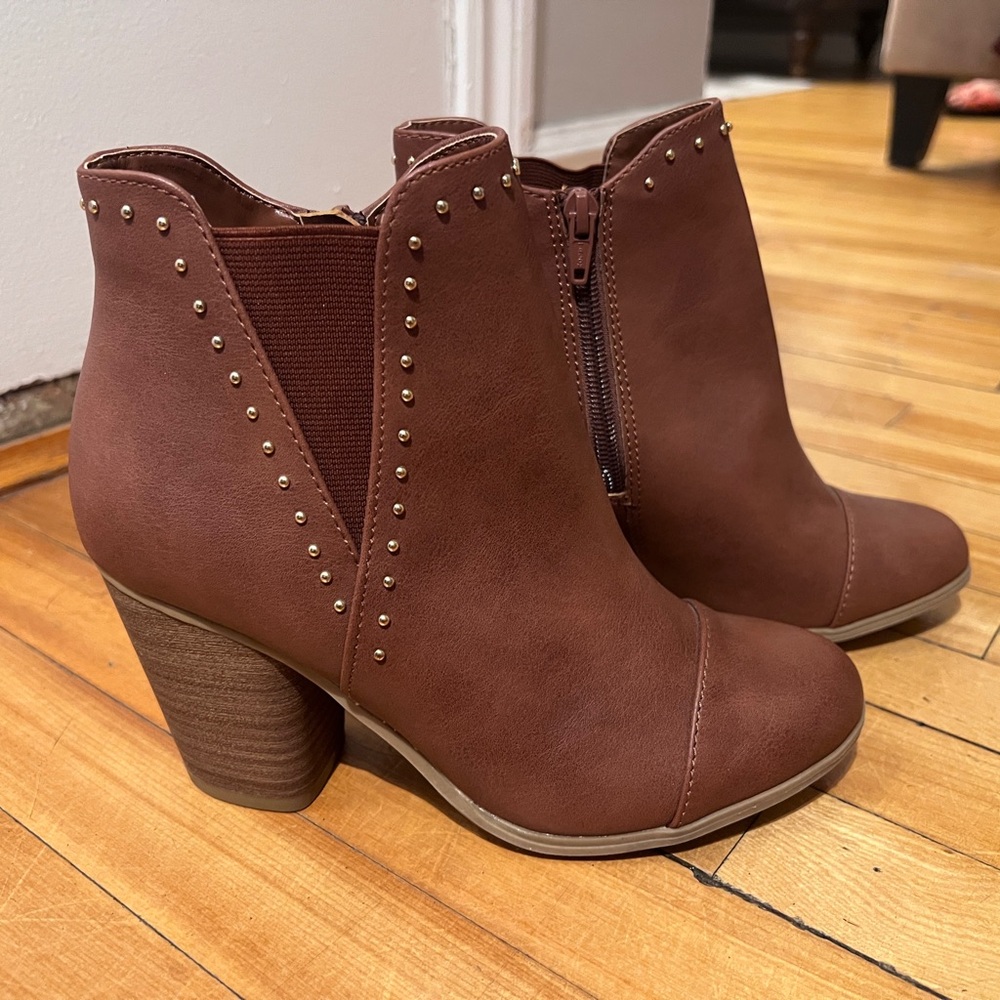 LC Lauren Conrad Brown Studded Ankle Booties